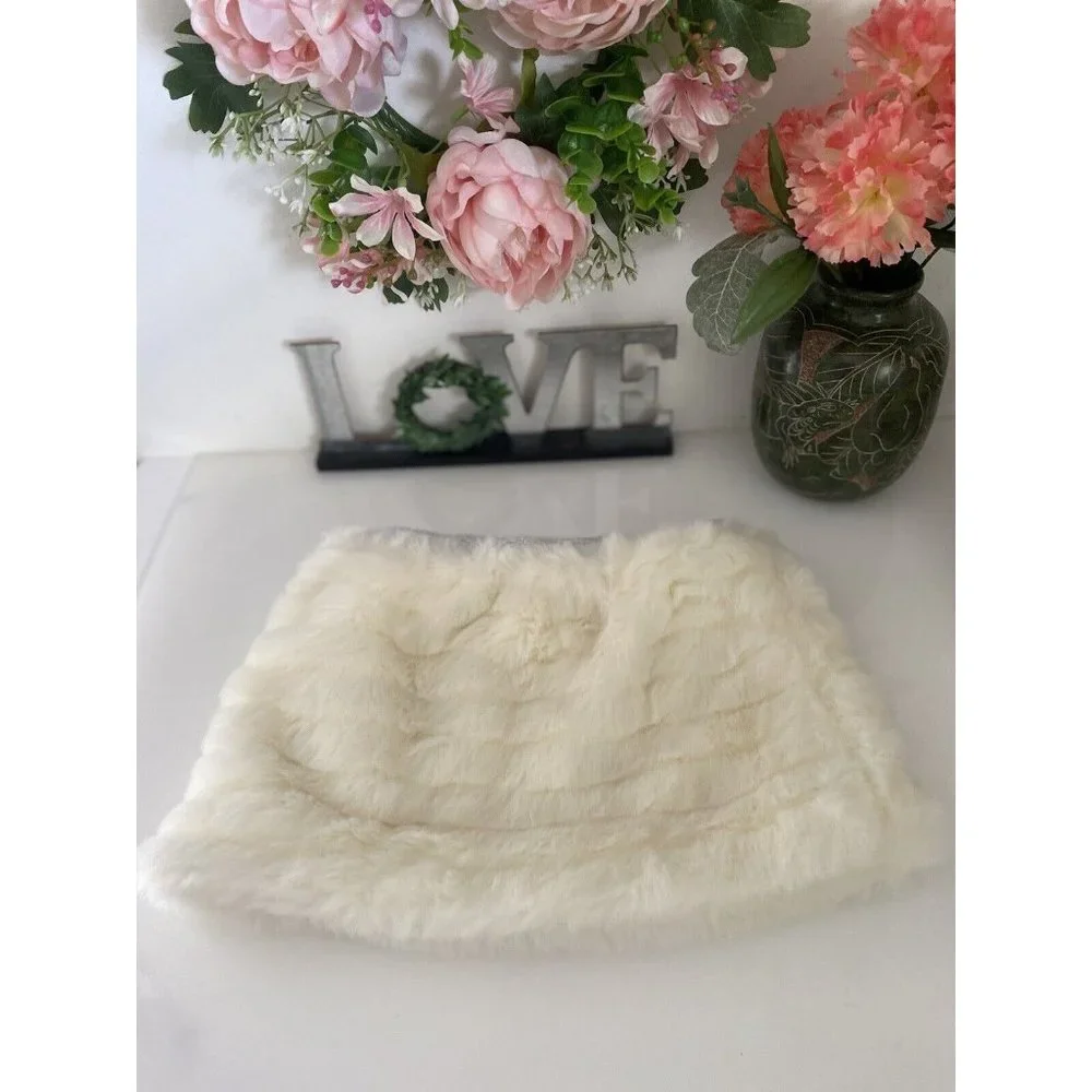 Toddler Girls Cream and Silver Faux Fur Skirt Size 3T Fuzzy Warm Stylish Elastic